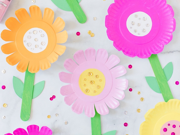 Paper Plate Flowers - Easy Paper Crafts for Kids