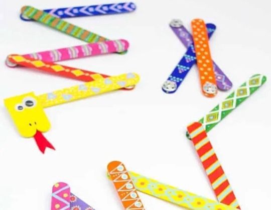 Mix and Match Articulating Snake Craft - Easy Popsicle Crafts for Kids