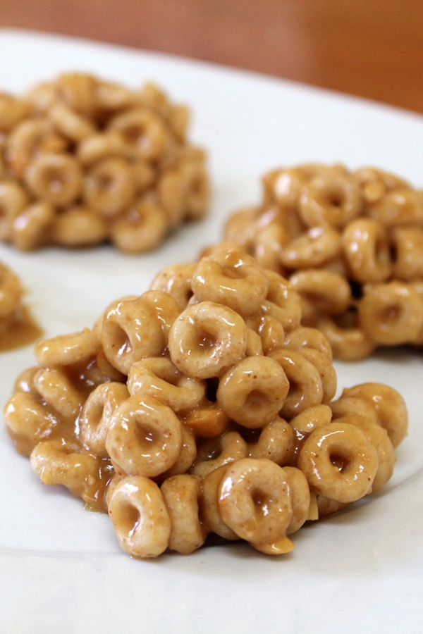 Peanut Butter Cheerio Clusters - Snack Recipes for Kids