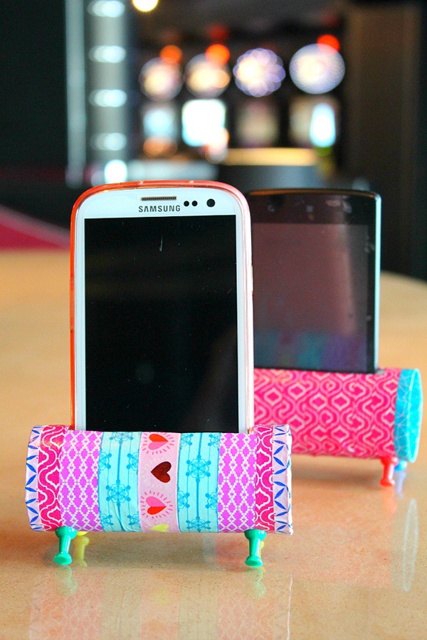Easy Phone Holder - Toilet Paper Roll Crafts