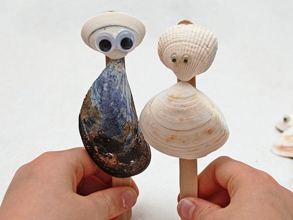 Seashell Puppets - Easy Seashell Crafts for Kids